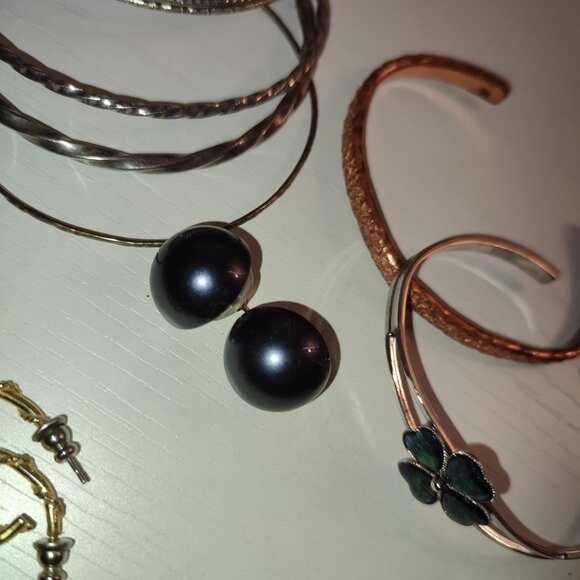 Bracelets Earrings Vintage Jewelry Bundle 11 Pcs Retro Cuff Dangle 4 Leaf Clover - Picture 4 of 9